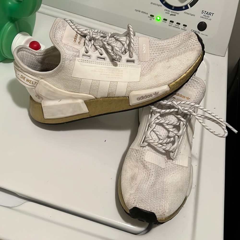 Adidas tennis shoes